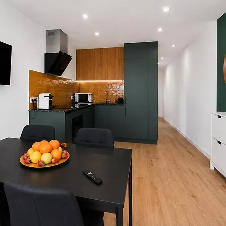 Sunny 2-bedroom Duplex With Terrace & Ocean Views In Cristianos Apartman