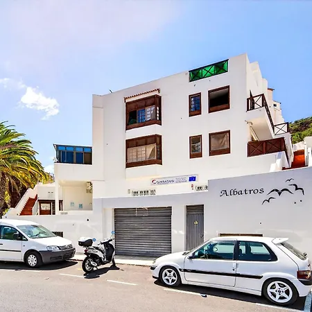 Sunny 2-bedroom Duplex With Terrace & Ocean Views In Cristianos Apartman